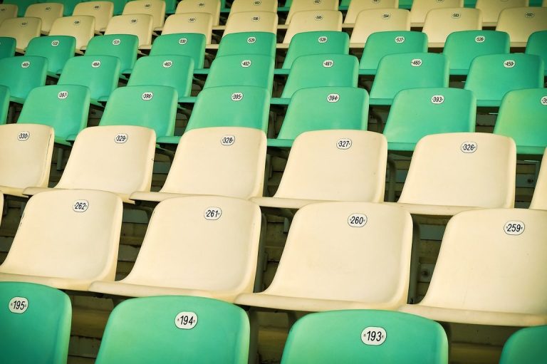 Productos para limpiar y mantener los asientos del coche impecables