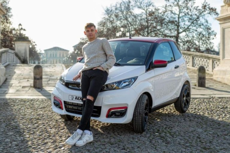 Obtén el carnet de moto con el de coche: requisitos y beneficios