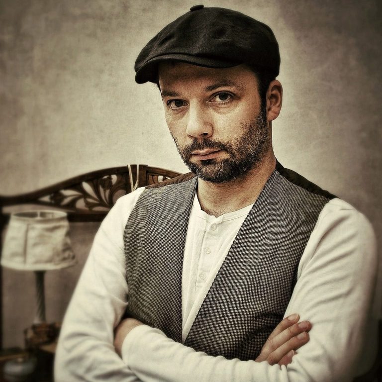 Normativa del chaleco reflectante en el coche: ¿obligatorio llevarlo?