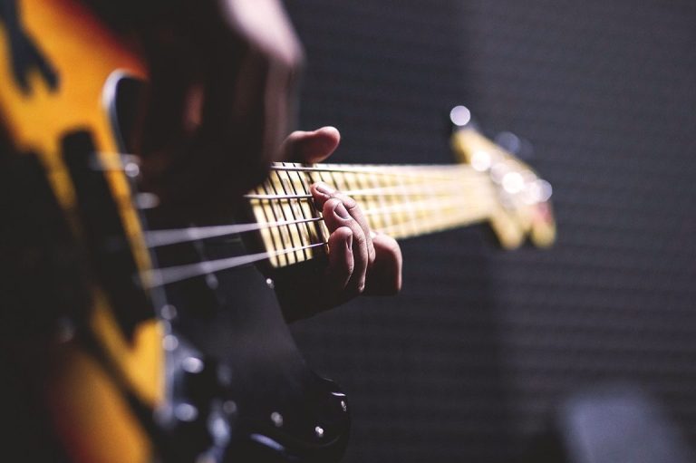 5 formas para proteger y mantener tu coche bajo el sol