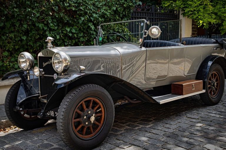 ITV Coches Clásicos +25 años: Mantén tu joya en la carretera