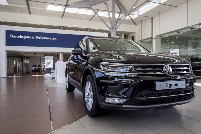 La importancia de la revisión en el concesionario para el coche