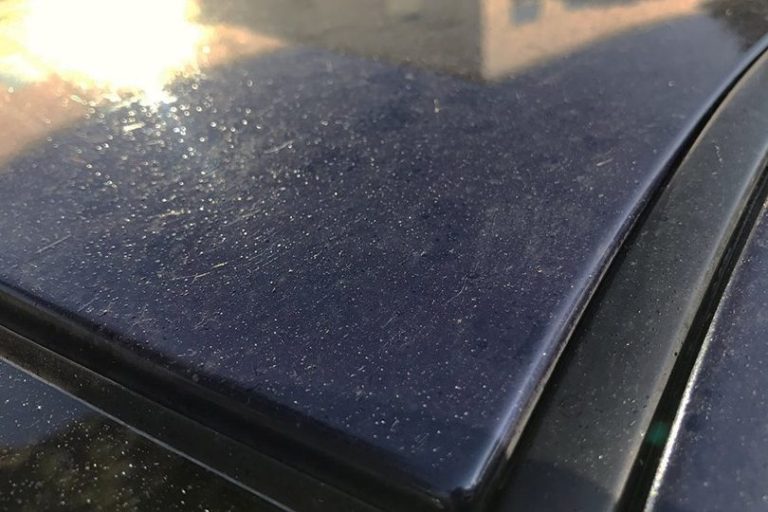 Quitar resina del coche de forma efectiva y segura: guía práctica