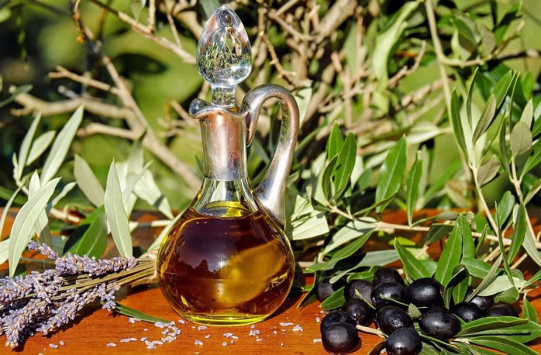 ¿Con qué frecuencia debo cambiar el aceite de mi coche?