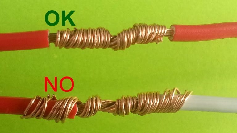 ¿Qué cable se debe conectar primero al arrancar un coche con pinzas?