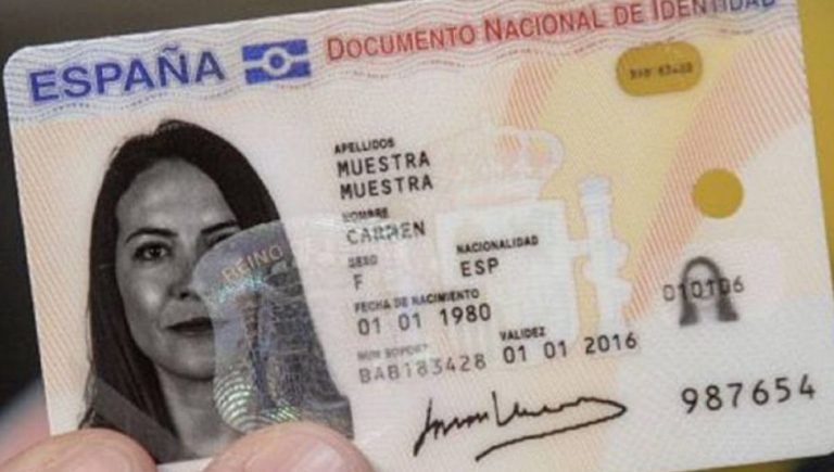 Coche vendido a nombre equivocado: ¿Qué debo hacer?