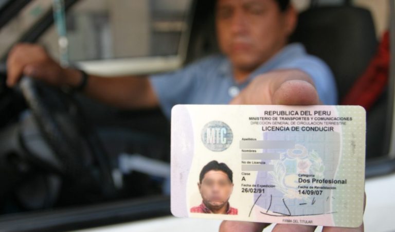 Carnet de moto A2 con carnet B: requisitos y proceso