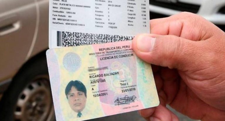 ¿Puedo conducir una moto si tengo el carnet de coche?