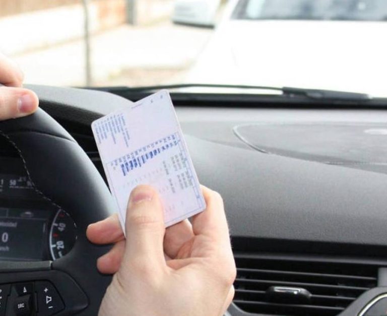 ¡Lleva a más pasajeros sin carnet de manera segura y legal en tu coche! Descubre cómo ahora