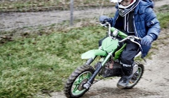 Motos aptas para conducir a los 15 años: requisitos y restricciones