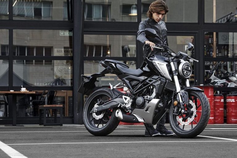 ¿Qué motos puedo conducir con el carnet B?