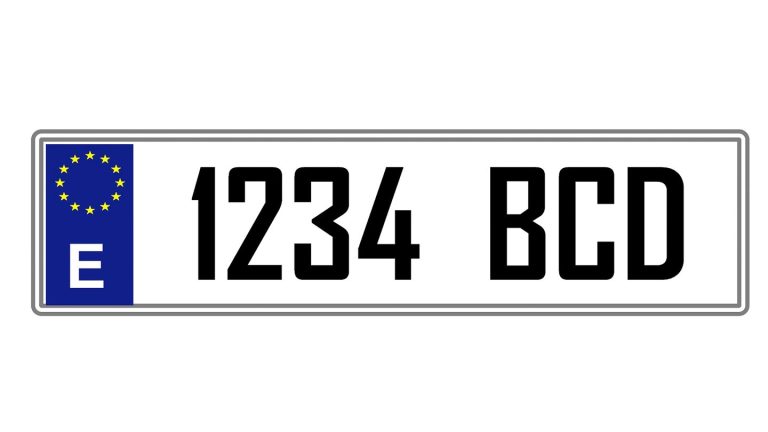 ¿Cuánto cuesta cambiar la matrícula de un coche extranjero en España?