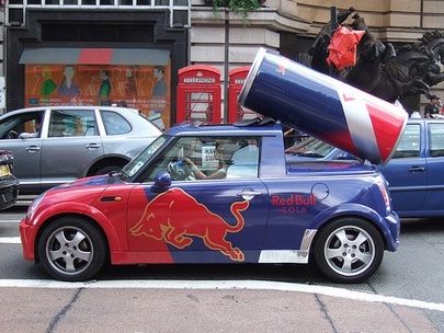 La legalidad de la publicidad en coches: ¿Qué dice la ley?