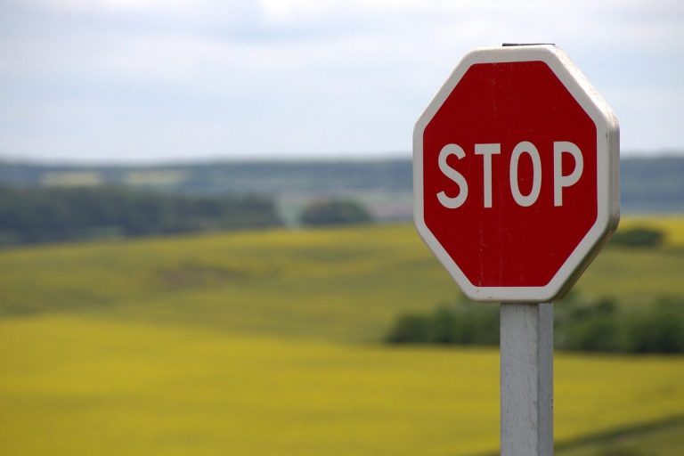 ¿Cuántas preguntas para aprobar el examen teórico de conducir?