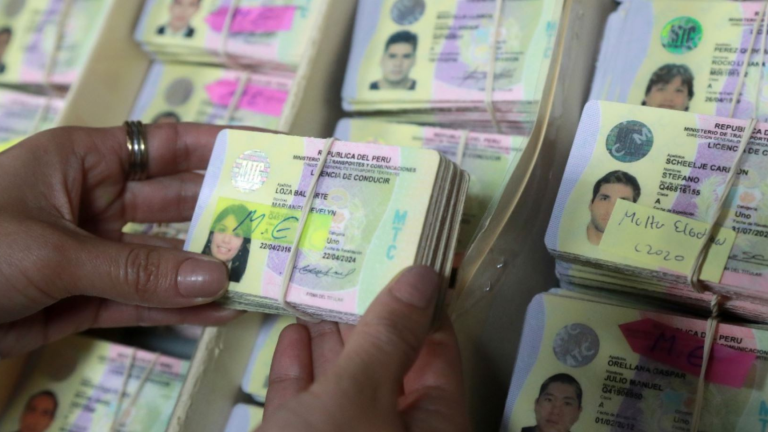 Costo y factores del carnet de conducir: Guía actualizada