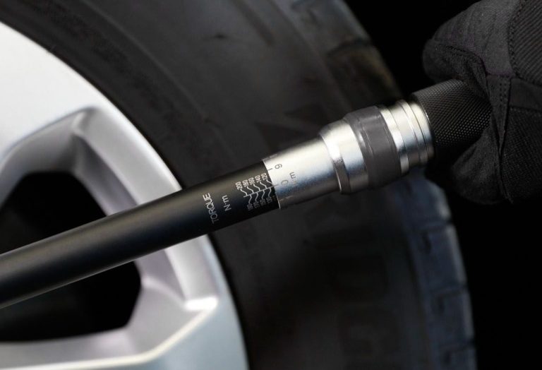 ¿A cuántos nm se debe apretar una rueda de coche?