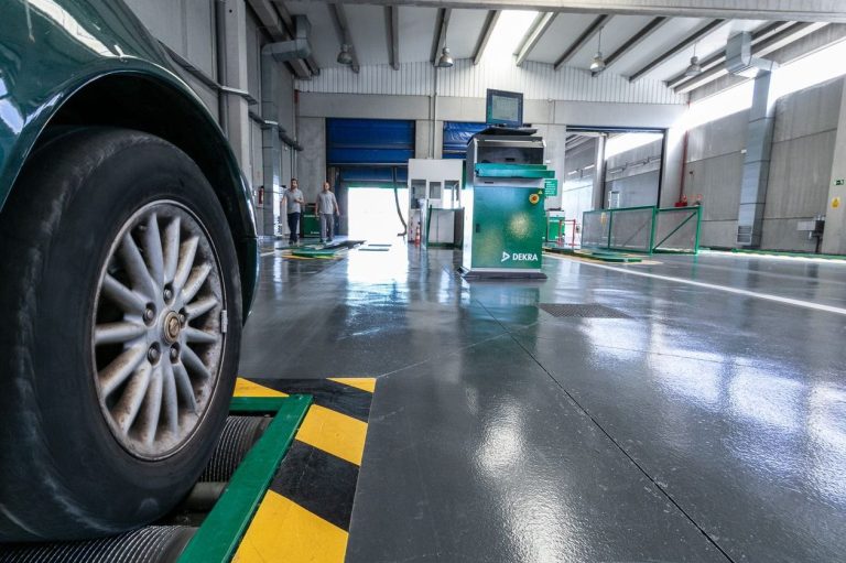 ITV para tu moto: Precios y requisitos para mantenerla segura y legal