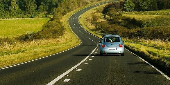 Impacto de los viajes largos en el coche: ¿Dañino para tu vehículo?
